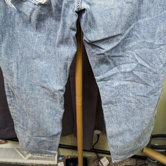 AE Patched Mom Straight Jeans Sz 8R - Picture 10 of 14